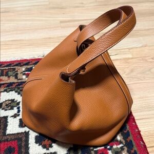 Elegant Tan Leather Tote Bag